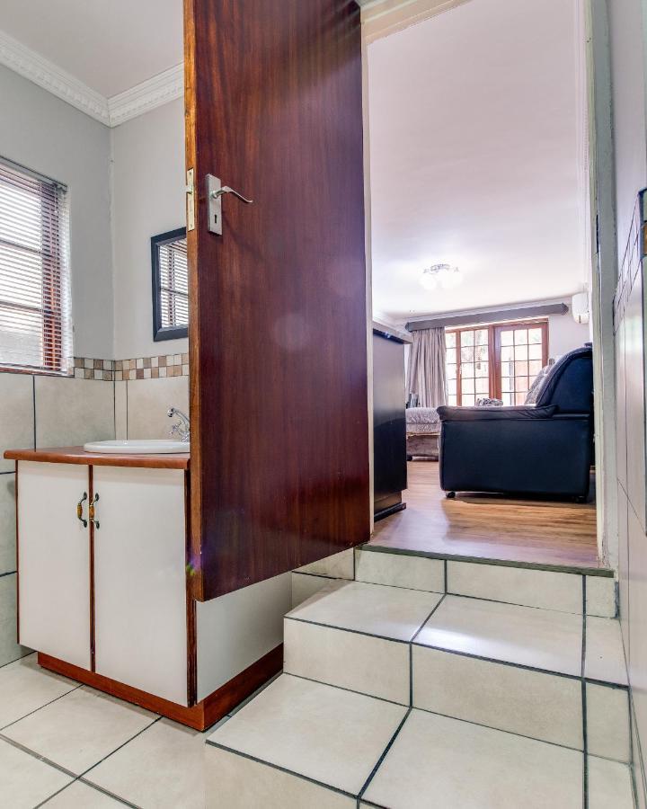 The Nightingale Guesthouse Bloemfontein Eksteriør billede